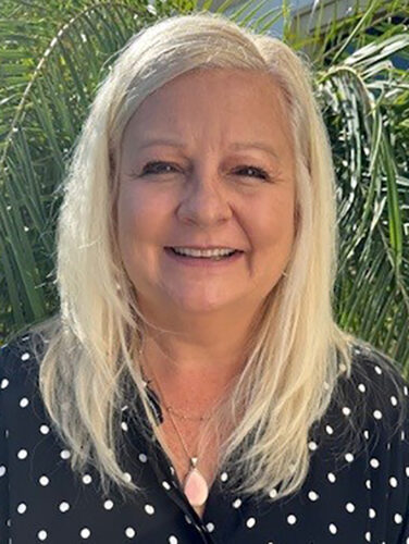 Sanibel Captiva Community Bank hires Holinsworth